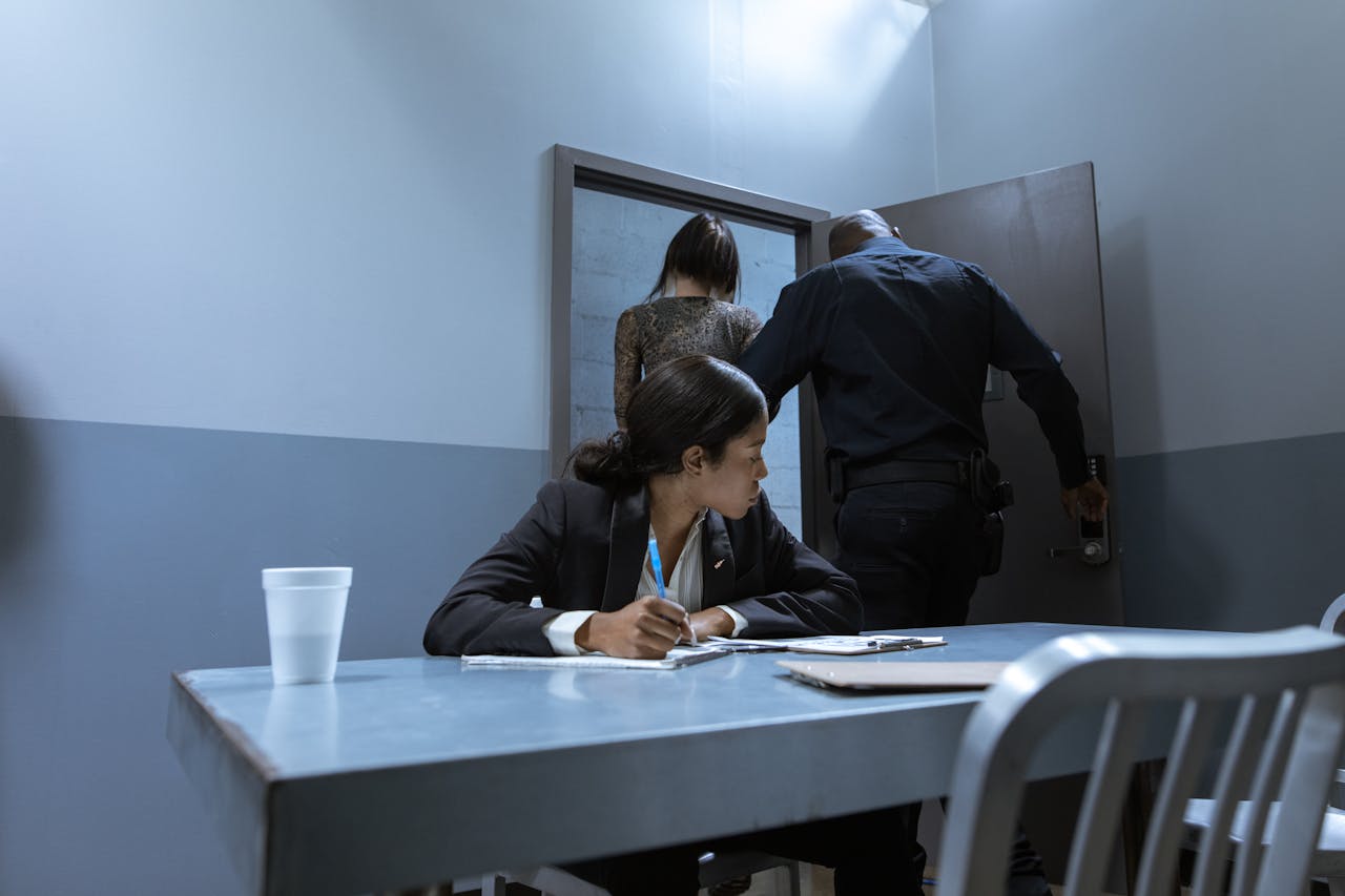 Are Lawyers Allowed to Walk Around a Police Station Without Permission